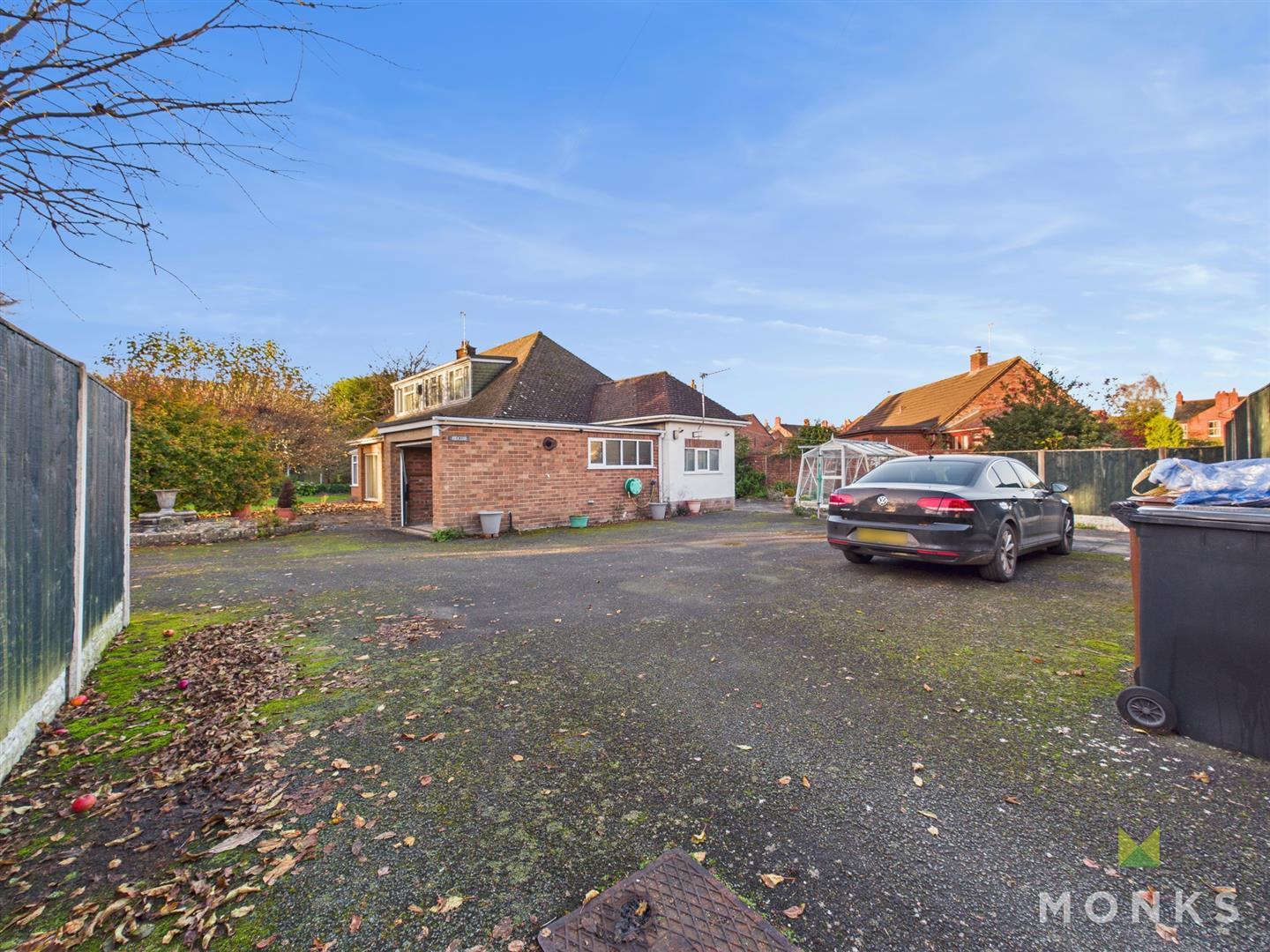 Hidcote Weston Avenue, Oswestry, SY11 2BH For Sale